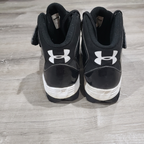 Under Armour cleats - Picture 4 of 5